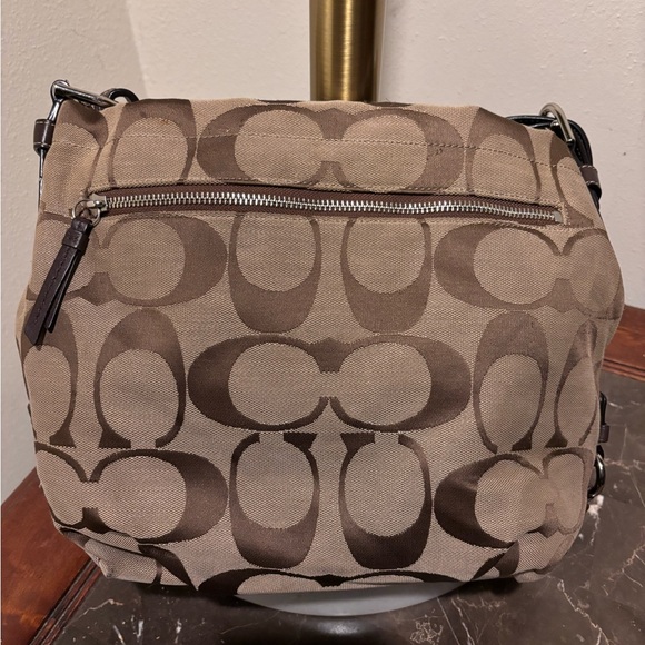 Coach - Picture 2 of 5